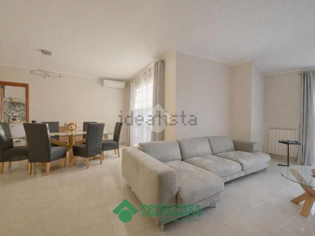 Appartamento in vendita di 155 m² in Via della Repubblica, 50