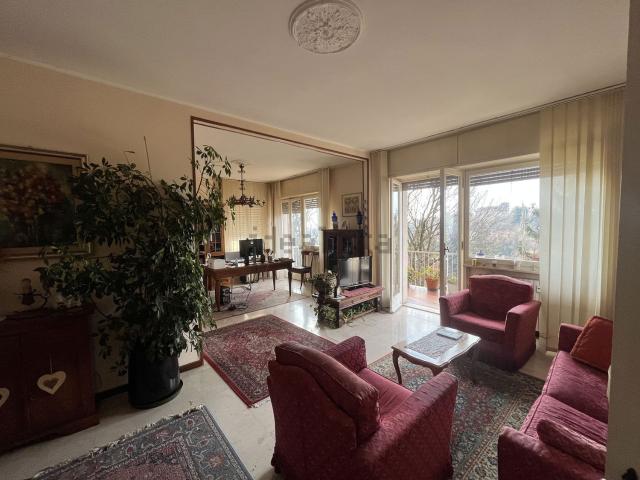 Appartamento in vendita di 155 m² in Via Enrico Cernuschi