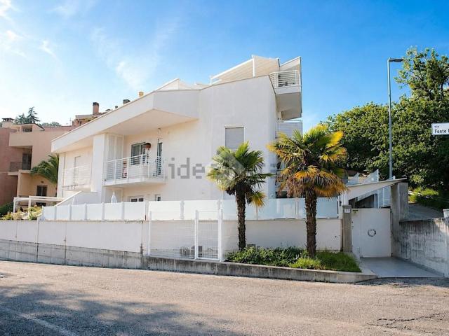 Appartamento in vendita di 155 m² in Via Fonte Baiano, 67