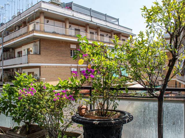 Appartamento in vendita di 155 m² in Via Federico Galeotti