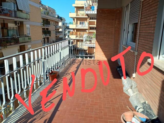Appartamento in vendita di 155 m² in Via Flaminia Nuova