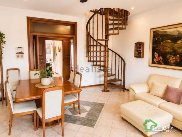 Appartamento in vendita di 155 m² in Via Frà Cristoforo, 14