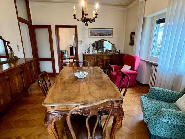 Appartamento in vendita di 155 m² in Via Francesco Muttoni, 8