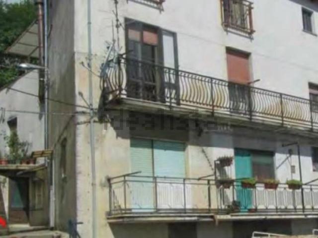 Appartamento in vendita di 155 m² in Via Fratelli Rosselli