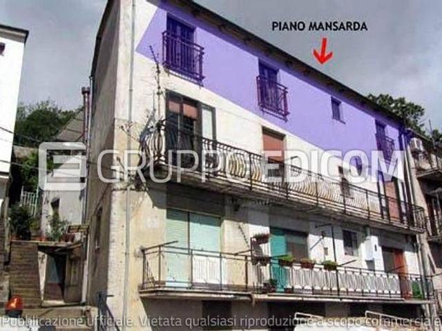 Appartamento in vendita di 155 m² in Via Fratelli Rosselli