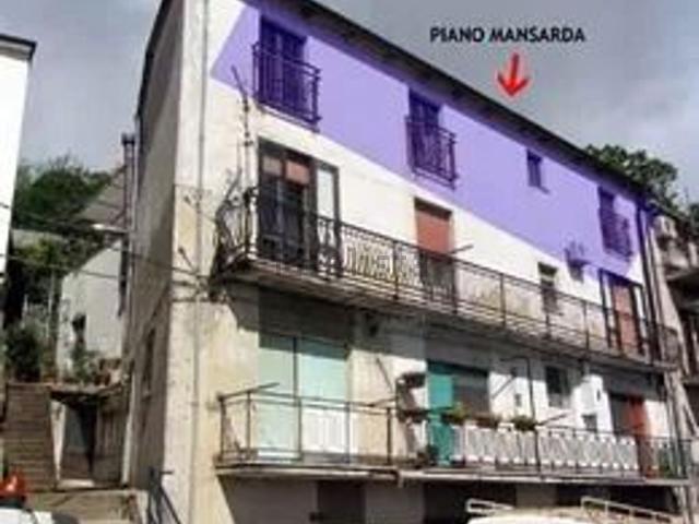 Appartamento in vendita di 155 m² in Via Fratelli Rosselli