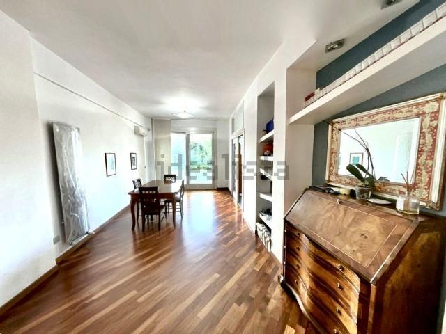 Appartamento in vendita di 155 m² in Via Laurentina, 193