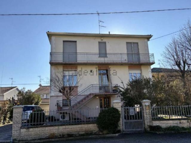Appartamento in vendita di 155 m² in Via Lino Bigliardi, 6
