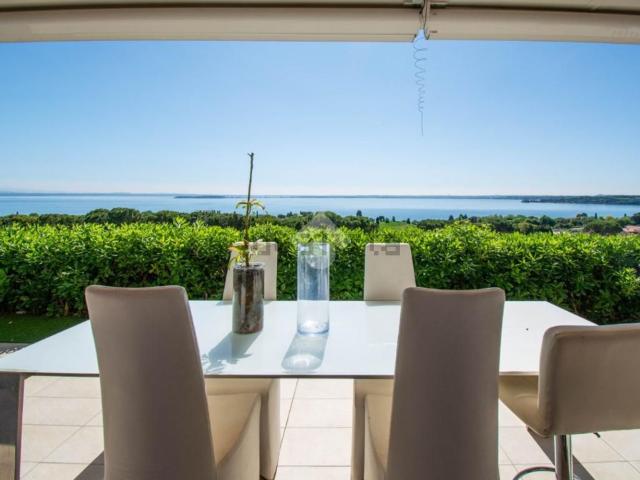 Appartamento in vendita di 155 m² in Via Monte Tapino, 20