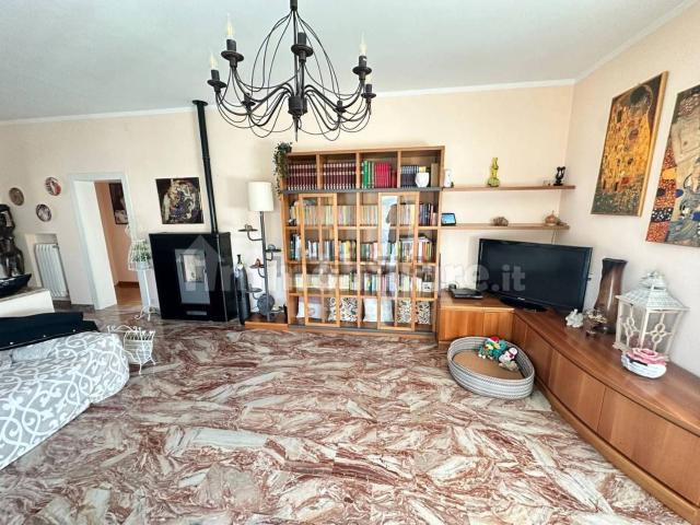 Appartamento in vendita di 155 m² in Via Montegrappa