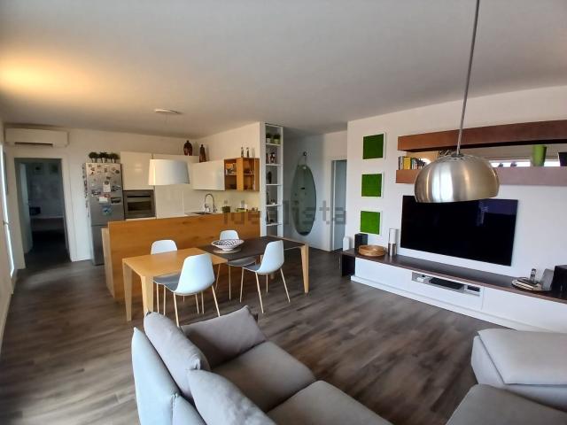 Appartamento in vendita di 155 m² in Via Nino Bixio, 1