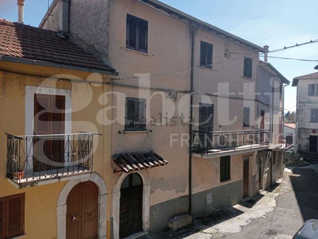 Appartamento in vendita di 155 m² in Via Sotto la Chiesa, 3