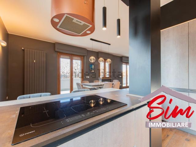 Appartamento in vendita di 155 m² in Via Pajetta