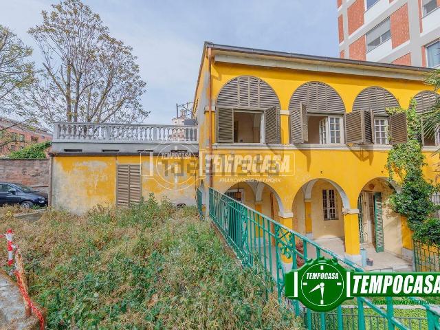 Appartamento in vendita di 155 m² in Via Pietro Giordani, 16