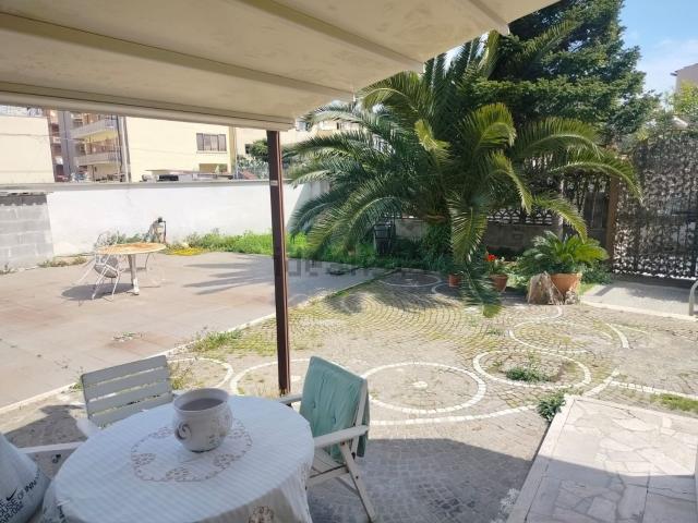 Appartamento in vendita di 155 m² in Via Puglie, 9