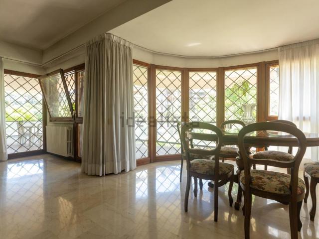 Appartamento in vendita di 155 m² in Via Riccardo Forster