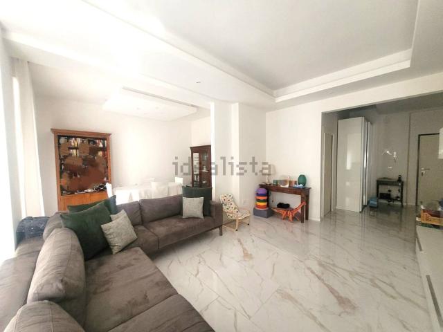Appartamento in vendita di 155 m² in Via Teramo, 13