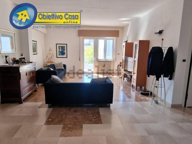Appartamento in vendita di 155 m² in Via Trieste
