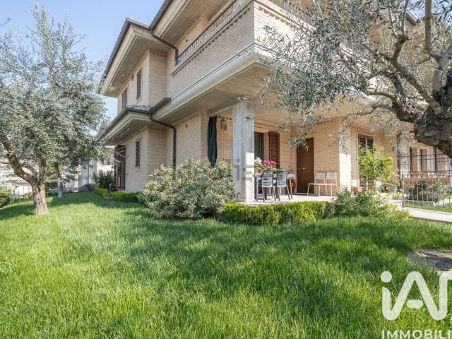 Appartamento in vendita di 155 m² in Via Veneto, 36