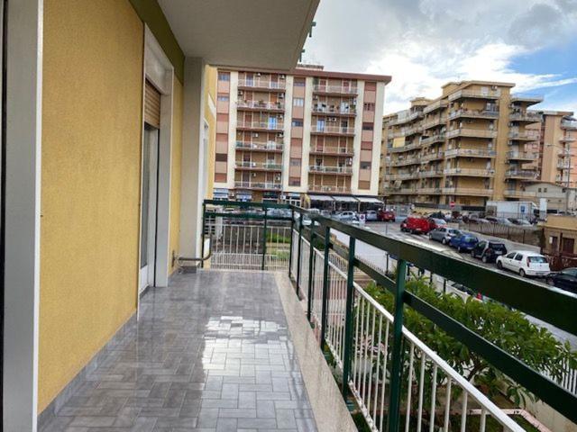 Appartamento in vendita di 155 m² in Via Vito Cesare Piazza