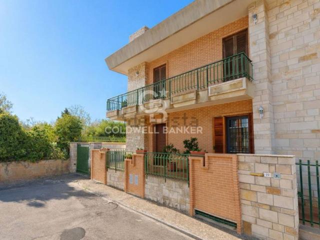 Appartamento in vendita di 155 m² in Via Vittorio Alfieri