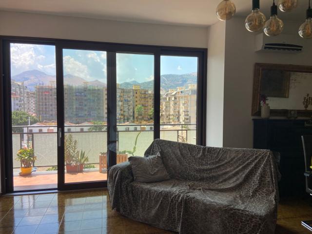 Appartamento in vendita di 155 m² in Via Villa Rosato, 28