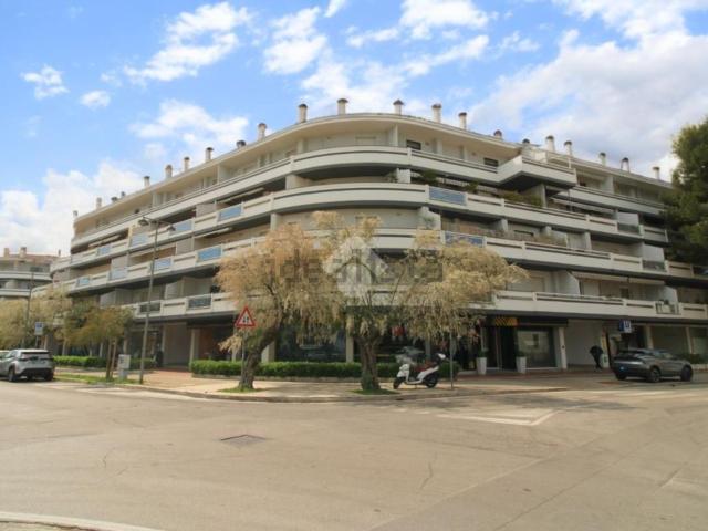 Appartamento in vendita di 155 m² in Viale Amerigo Vespucci, 190