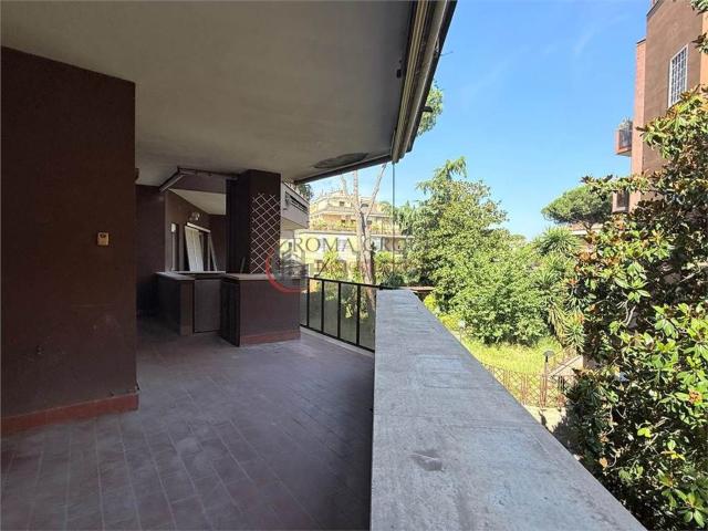 Appartamento in vendita di 155 m² in Viale Cortina d&apos Ampezzo, 201