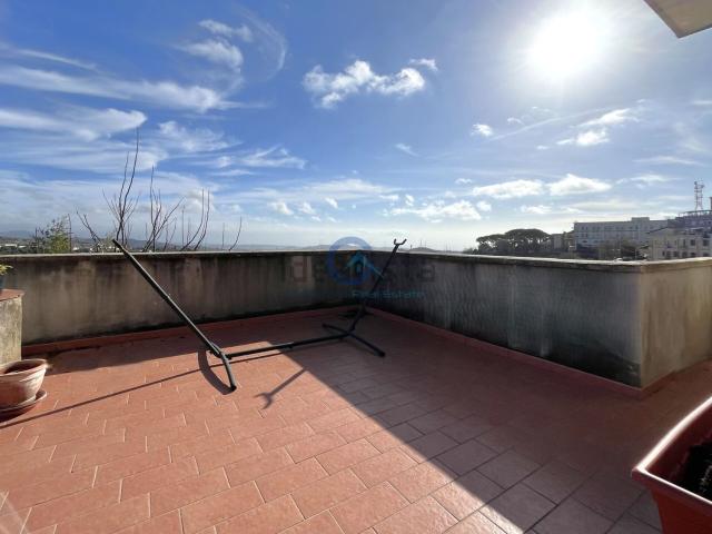 Appartamento in vendita di 155 m² in Vico Iv Raffaelli Giuseppe, 16