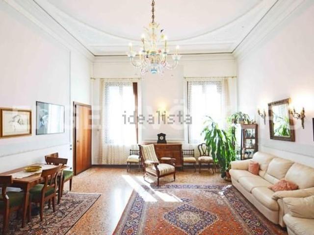 Appartamento in vendita di 155 m² in Calle a Venezia Larga Foscari