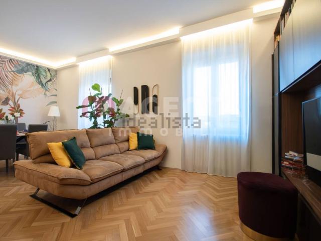 Appartamento in vendita di 155 m² in Corso Martiri della Libertà, 56