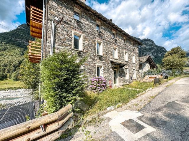 Appartamento in vendita di 155 m² in Località Campo Roso, 3