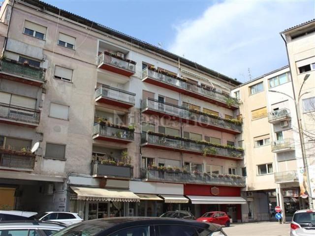 Appartamento in vendita di 155 m² in Piazza Alcide De Gasperi