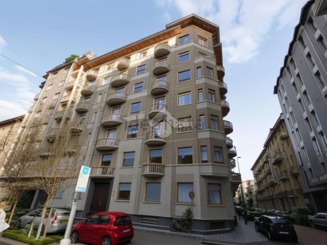 Appartamento in vendita di 155 m² in Piazza De Amicis, 127