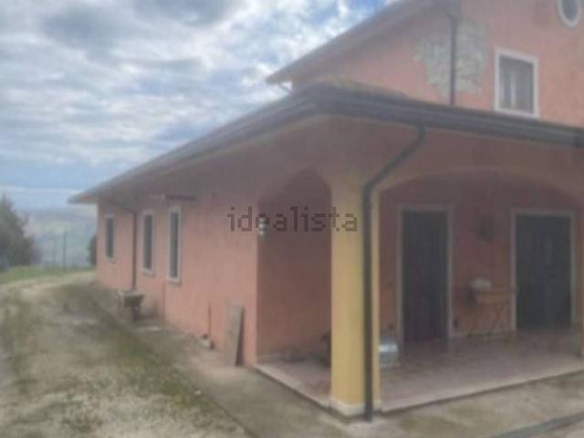 Appartamento in vendita di 155 m² in Strada Statale 212