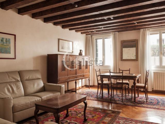 Appartamento in vendita di 156 m² in Via Collalto