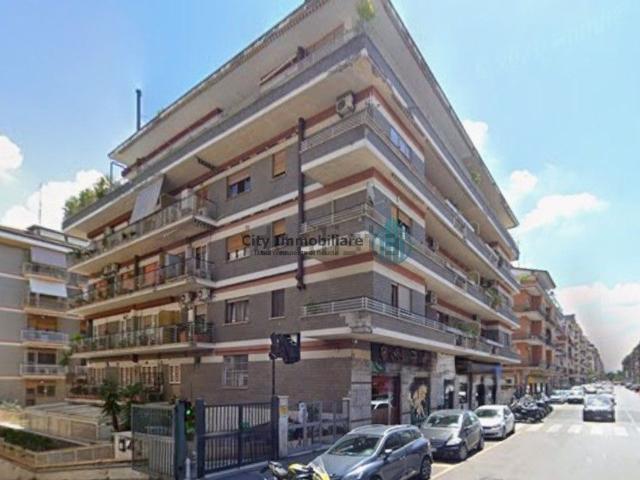 Appartamento in vendita di 156 m² in Via Conca d&apos Oro, 340