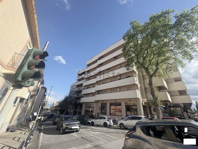 Appartamento in vendita di 156 m² in Via Catania, 469