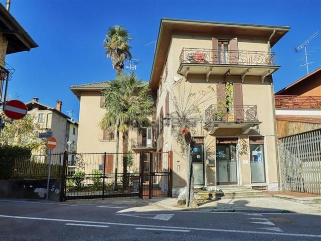 Appartamento in vendita di 156 m² in Via Cavalier Busti