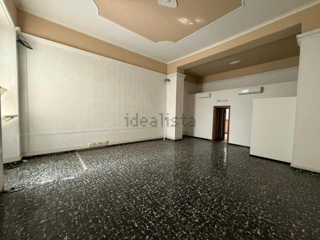 Appartamento in vendita di 156 m² in Via Cavour, 47
