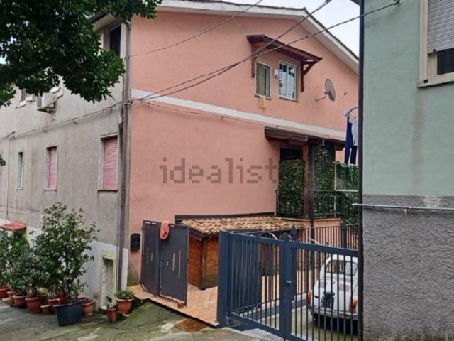 Appartamento in vendita di 156 m² in Via Bellisario Brusco