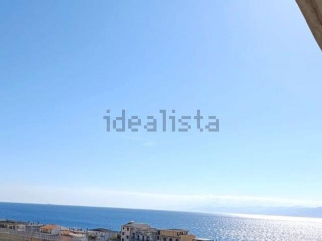 Appartamento in vendita di 156 m² in Via Gebbione a Mare