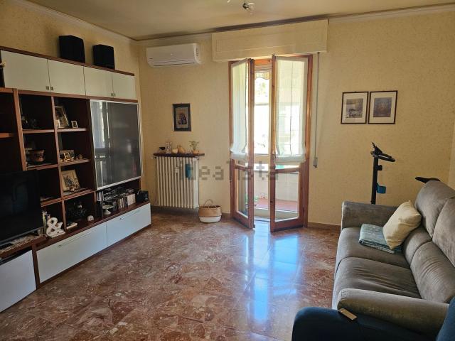 Appartamento in vendita di 156 m² in Via Giulio Braga