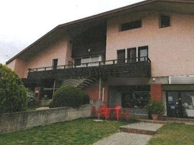 Appartamento in vendita di 156 m² in Via Giacomo Matteotti