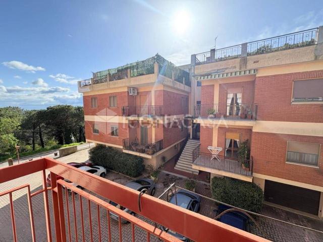 Appartamento in vendita di 156 m² in Via Giovanni Padula