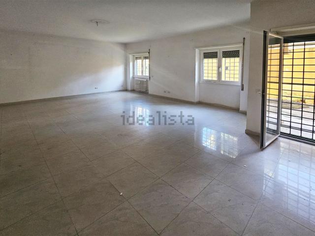 Appartamento in vendita di 156 m² in Via dei Giornalisti, 55