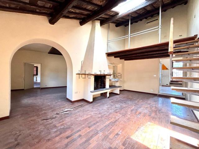 Appartamento in vendita di 156 m² in Via del Moro