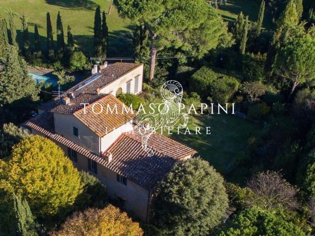 Appartamento in vendita di 156 m² in Via del Gelsomino, 112