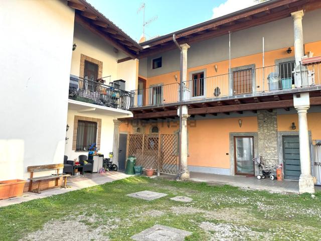 Appartamento in vendita di 156 m² in Via Luigi Buzzi Leone, 17