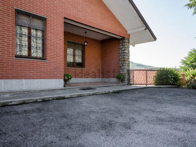 Appartamento in vendita di 156 m² in Via Moncucco